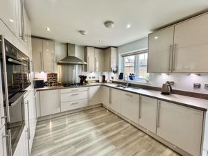 Photo 7- click for photo gallery